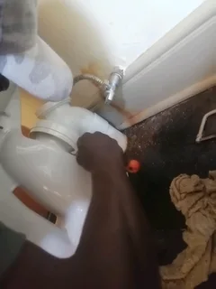 Plumbing toilet sealing