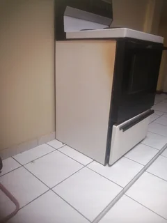 KELVINATOR 4plate stove for sale
