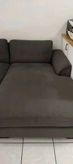 L-couch lounge suite
