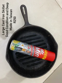 Cast Iron Skillet Pan ( Made in Taiwan)
