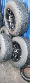 Bakkie 17&#34;mag Rims And 265/65/17 Bridgestone Tyres