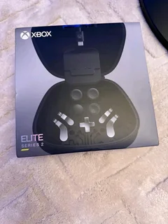 Xbox Elite Series 2 Controller, all accessories &amp; Protective Case