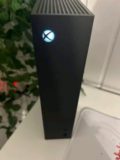 Xbox Series S in Carbon Black with 2 Controller