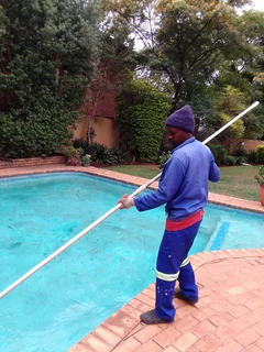 PAUL, I AM A MATURED MALAWIAN MAN LOOKING FOR A HOUSEKEEPING AND GARDENING JOB
