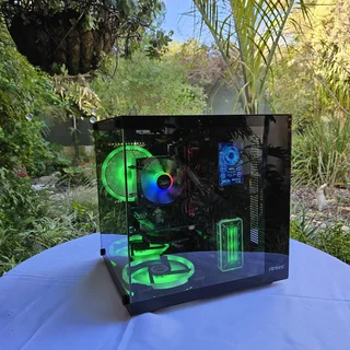 Bombastik Price Perfect Gaming PC &#43; Monitor , Keyboard &amp; Mouse