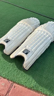 D&amp;P Hybrid Cricket Batting Pads  – Adult Size (Used, Mafikeng)