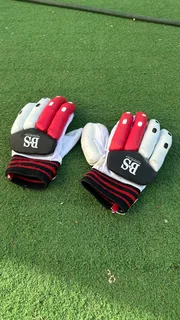 B&amp;S Fireball Cricket Batting Gloves  – Adult Size (Used, Mafikeng)