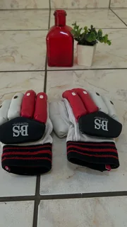 B&amp;S Fireball Cricket Batting Gloves  – Adult Size (Used, Mafikeng)