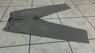 Calvin Klein Jeans – Men’s Pants Size 34 ( Grey)