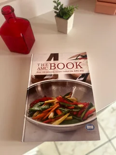  The AMC Book – Over 150 Recipes (Official AMC Cookware Recipe Book)