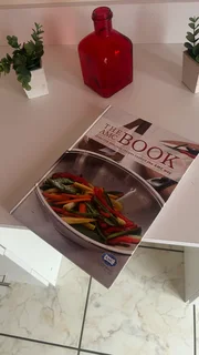  The AMC Book – Over 150 Recipes (Official AMC Cookware Recipe Book)