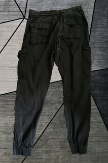 Cargo Pants – Trending Style – Excellent Condition