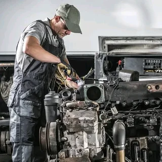 Diesel Mechanic for Trucks