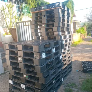 Plastic pallets