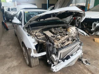 Jaguar XE 2.0 INGENIUM for parts