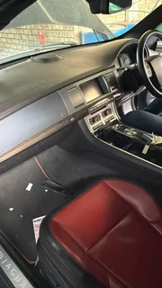 Jaguar XF-R stripping for spares