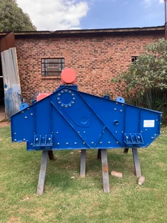 4x8 Vibrating Screen