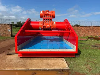 Large 8x20 Vibrating Screen – Powerful Industrial Screening Machine