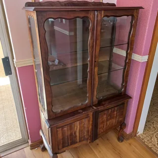 Glass Display Showcase Antique – Used