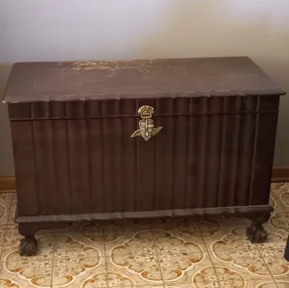 Antique Ball and Claw Kist 1000l x 500w x 650h