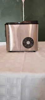 Icemaker Logic LSIM-300E 2.2ltr Tank - As Is