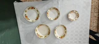 Marlborough Royal Petal Grindley 1xRnd Serv Bowl, 1xOvl Serv Bowl, 3xPud Bowl, 2xBowl, 1xPlat