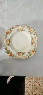 Alfred Meakin (Marquis Shape Marigold) 6xSmall Serv Plates, 1xServ Plate