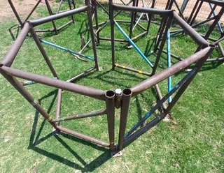 Bale Rings - Qty 6 - 1 Needs Repair