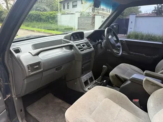 Mitsubishi Pajero 3.0 V6 SWB 4×4 (Manual) – Snorkel, Steel Bumper, Tow Setup – R58,900