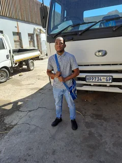 ISSAH, I AM A CODE 14 DRIVER WITH EC LOOKING FOR LONG OR SHORT DISTANCE DRIVING JOB.