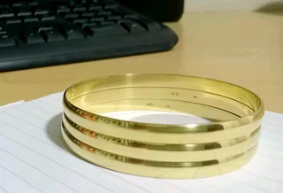 9ct Gold Bangles