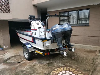 Boat for sale with 2 x 25hp 4 stroke yamaha motors