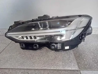 volvo s90 headlight