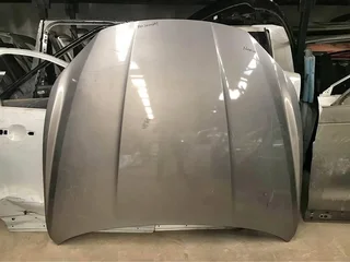 maserati ghibli bonnet