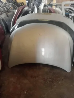 kia cerato bonnet