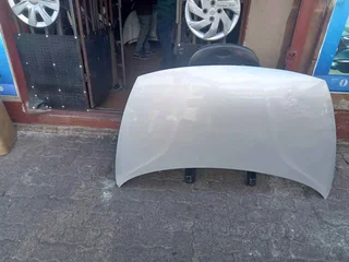 kia rio bonnet