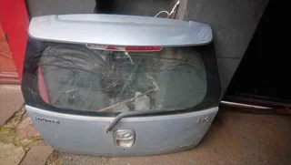 hyundai i10 tailgate