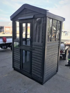 3 Man Guard Hut (AVAILABLE FOR PURCHASE AND LEASING)