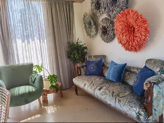 Beautifully Kept Home With Everything You Need