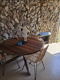 Beautifully Kept Home With Everything You Need