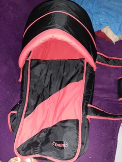 Chelino carry cot baby available