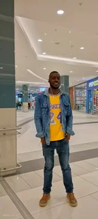 Am looking for a job