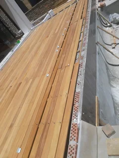 Am looking for a job available