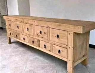 Chest of drawers