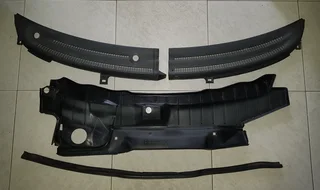 Opel Corsa Lite - Windscreen Cowling, Scuttle Panel &amp; Rubber Seal