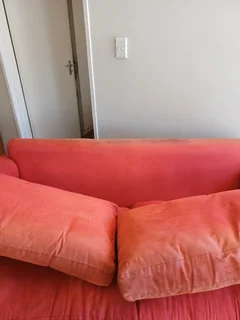 Couch 2 setter size 179 cm in length 40 years old SOLID needs a clean orange R2,200k neg Rugby area