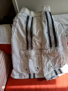 Gents shorts long length white elasticated at the waist one cream with draw string Rneg