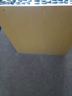 Wooden desk solid 30 years old Rugby area door collect R1,000neg