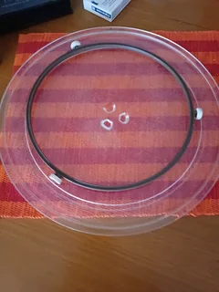 Glass microwave turntable with rubber