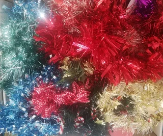 Free Xmas Decorations, or Gifts for all orders above R249. Huge Book, CD and DVD Clear out.